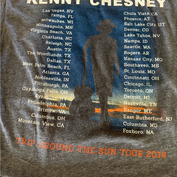 Kenny Chesney 2018 Trip Around The Sun Tour Tee-Shirt - Picture 4 of 4